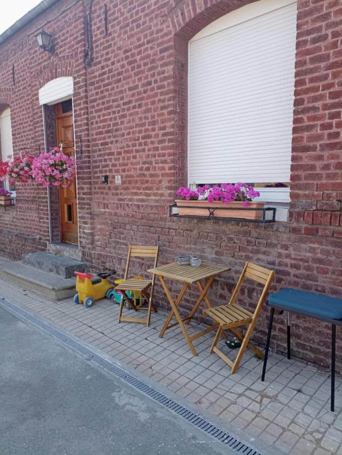 Gite A La Ferme Chez Magali Escaudoeuvres Bagian luar foto